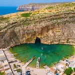 Kenn Gozitan And Pool - Happy *