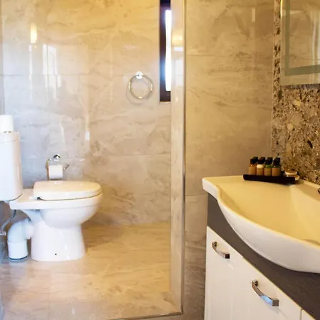 Kenn Gozitan And Pool - Happy Apartament Santu Pietru