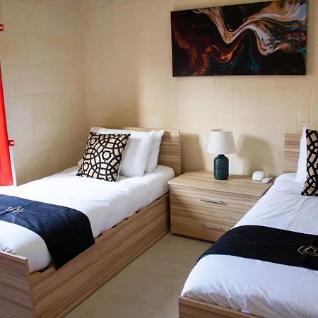 Kenn Gozitan And Pool - Happy Santu Pietru