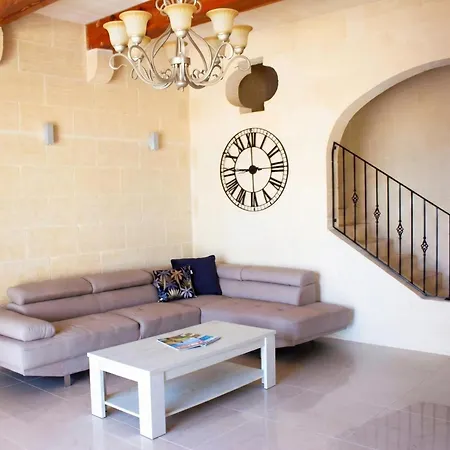 Kenn Gozitan And Pool - Happy Apartament *