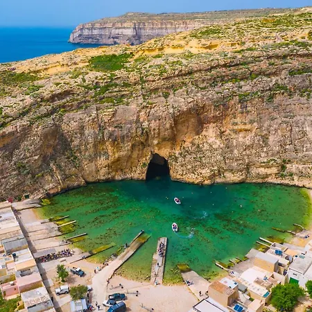 Kenn Gozitan And Pool - Happy * Santu Pietru